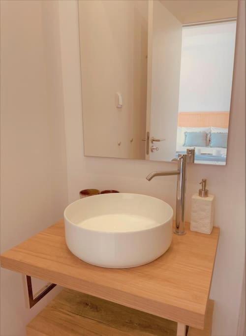 Cozy Apartment With Private Courtyard Barcarena エクステリア 写真
